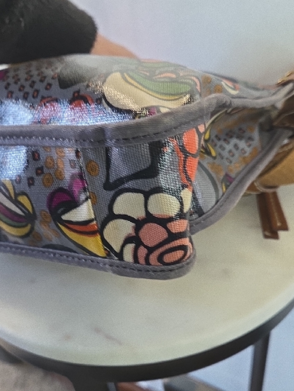 Fossil Floral Crossbody Bag - Gray with Multicolor Flowers - Picture 4 of 10